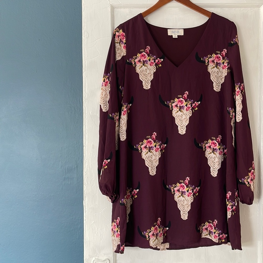 Peach Love Short Dress. Medium. Maroon with florals and longhorn skull pattern.